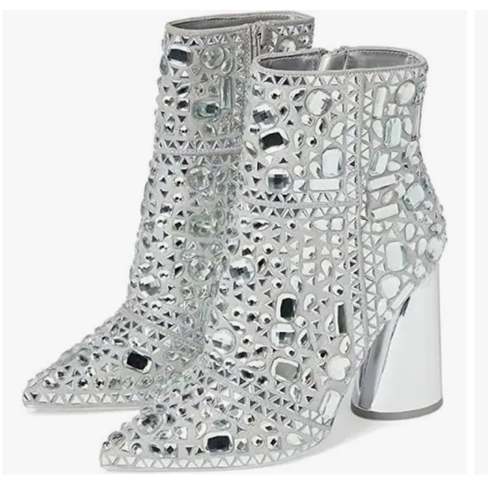 Steve Madden
Vayle Rhinestone Embellished Pointed Toe Booties